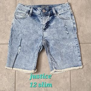 Jean shorts girl